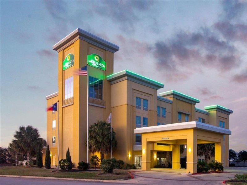 La Quinta By Wyndham Pearsall Buitenkant foto