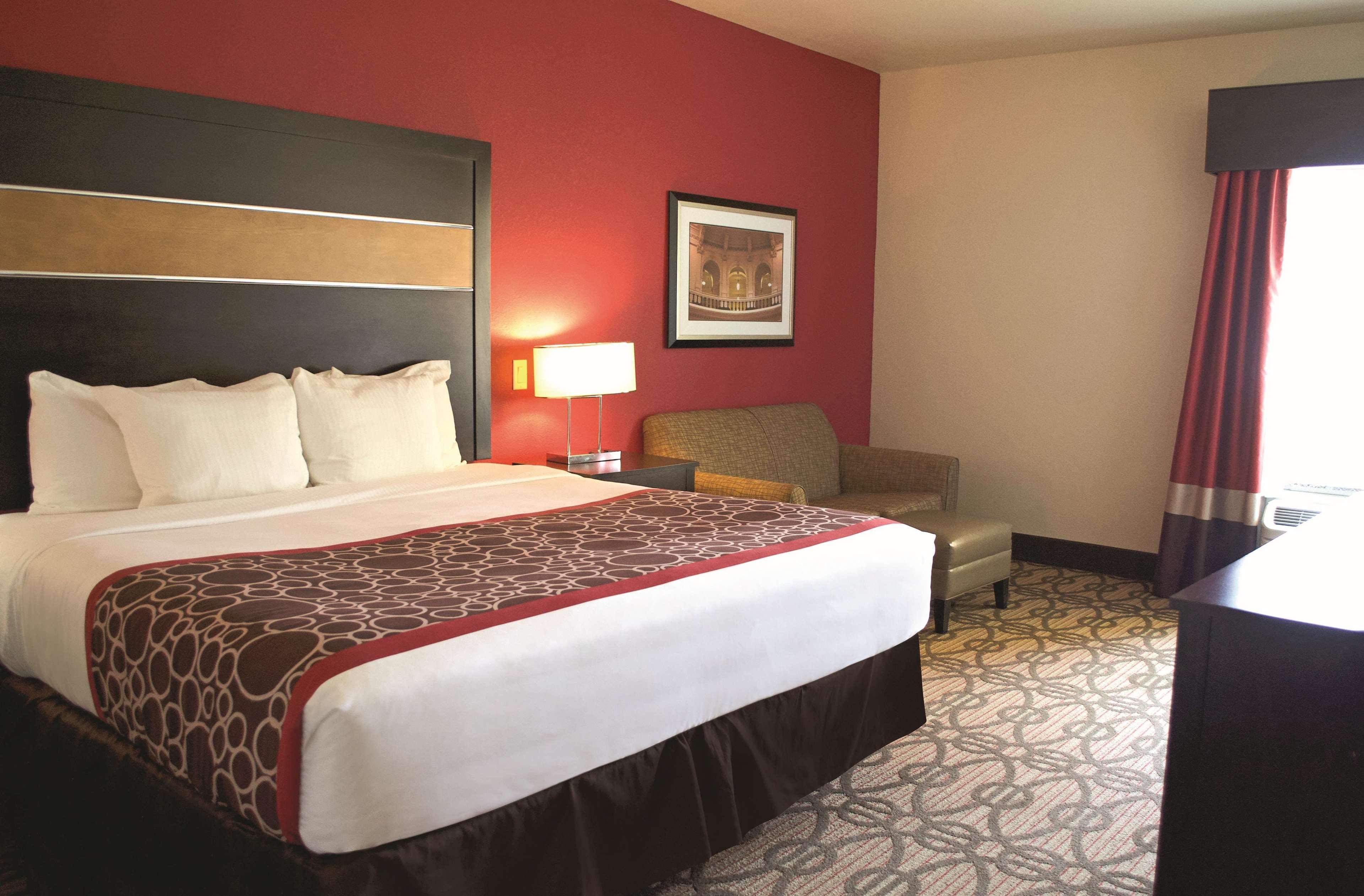 La Quinta By Wyndham Pearsall Buitenkant foto