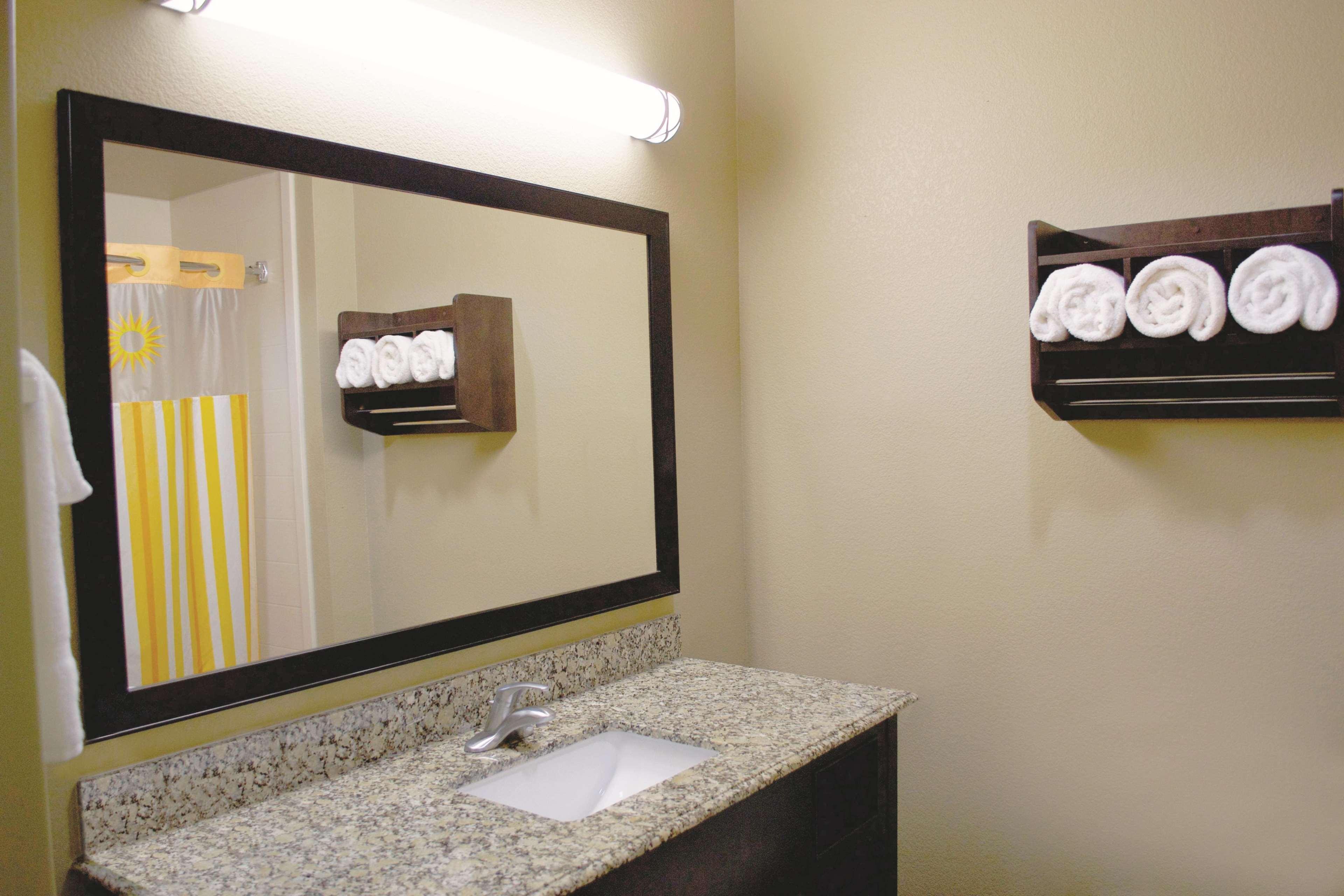 La Quinta By Wyndham Pearsall Buitenkant foto