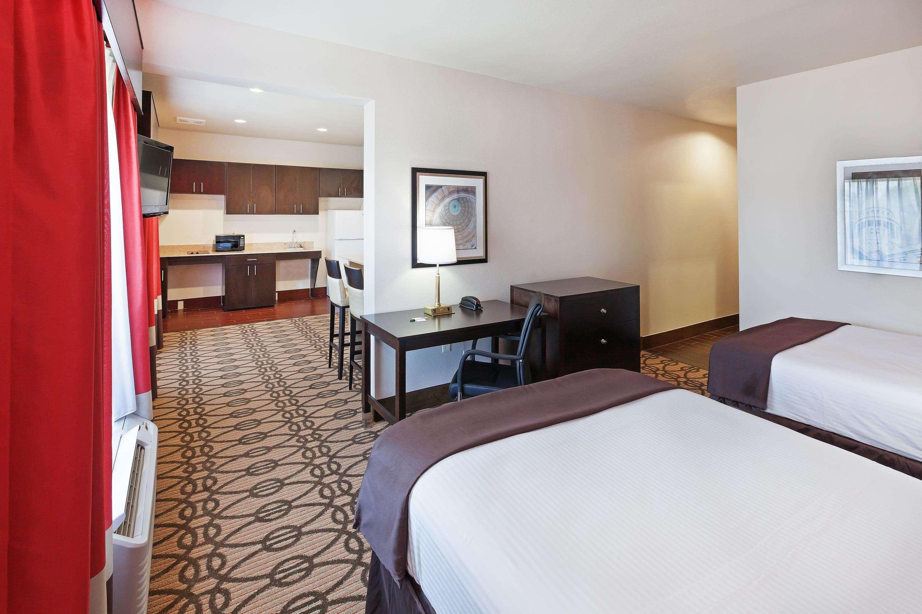 La Quinta By Wyndham Pearsall Buitenkant foto