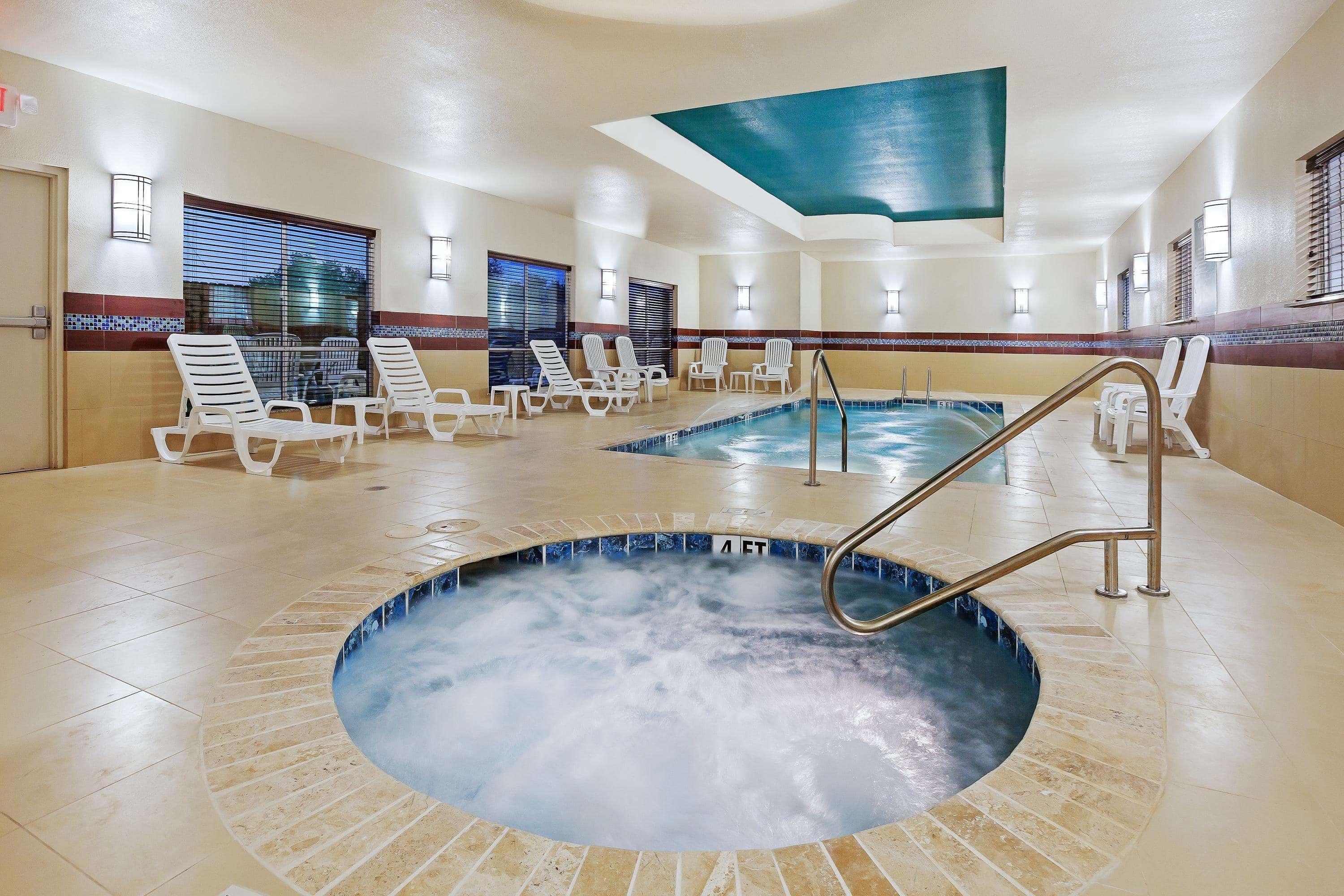 La Quinta By Wyndham Pearsall Buitenkant foto