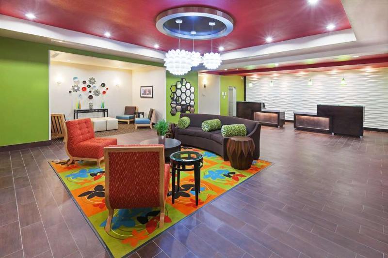 La Quinta By Wyndham Pearsall Buitenkant foto
