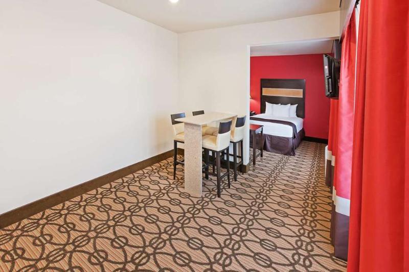 La Quinta By Wyndham Pearsall Buitenkant foto